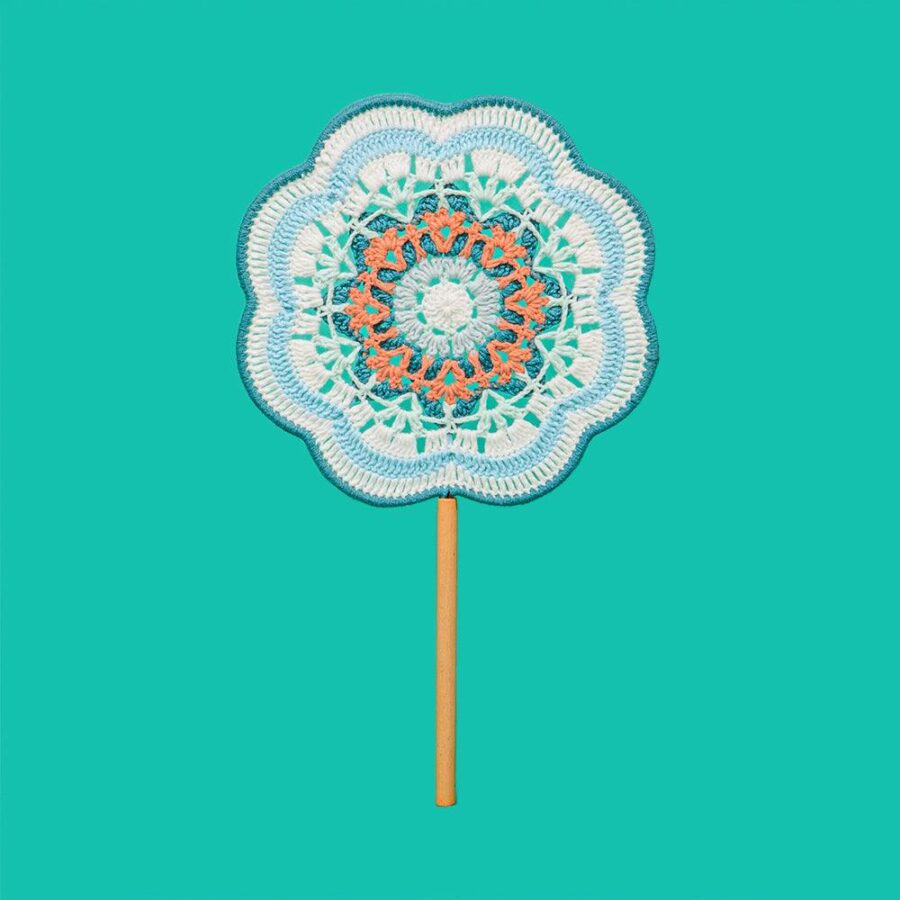 Light Blue Totem Fan Crochet Kit - Image 4