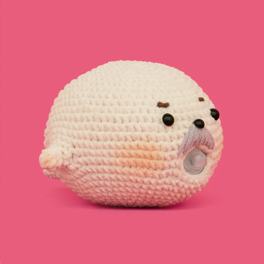 Press Bubble Seal Crochet Kit - Image 2